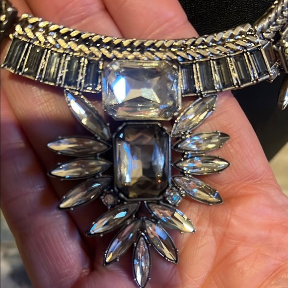 LOFT Silver Crystal Cluster Rhinestone Sparkly Necklace - Picture 6 of 9